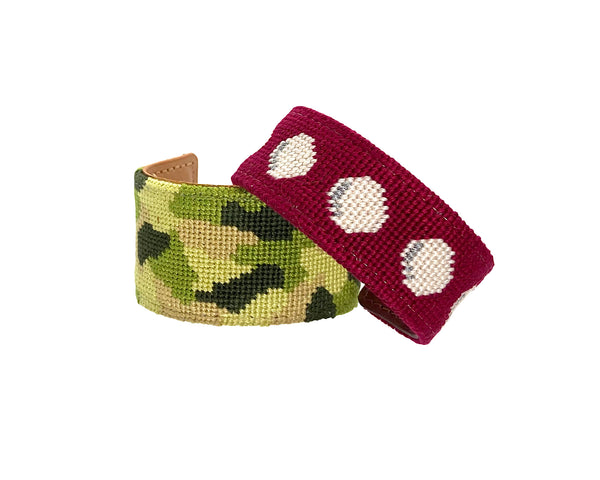 faux pearls slim needlepoint cuff (short)