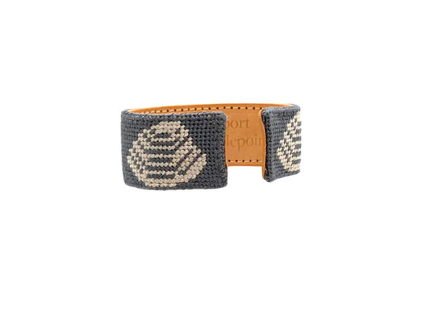 quahog slim needlepoint cuff